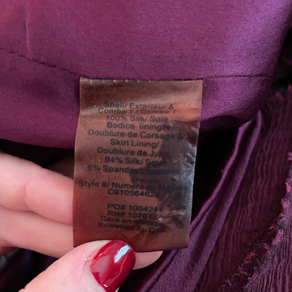 Alice + Olivia size medium strapless feather mini dress in magenta - Picture 11 of 11